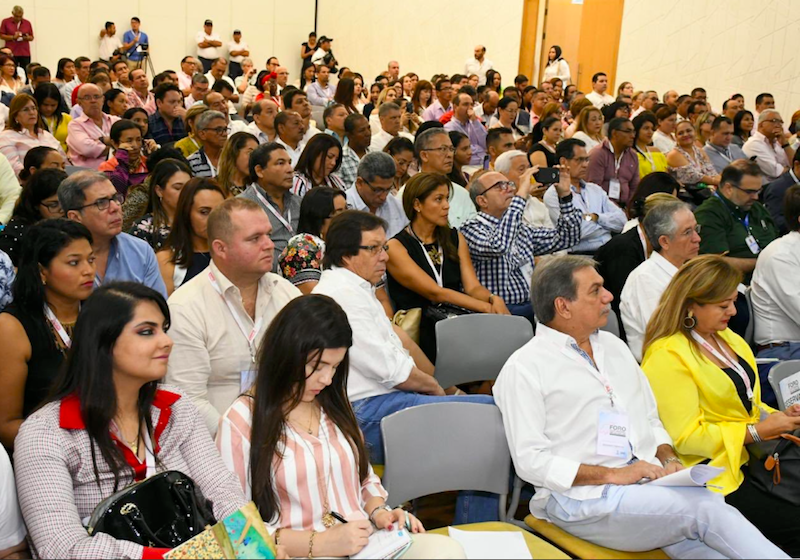 En Barranquilla, Lorduy asiste a foro por crisis regional de la salud 9