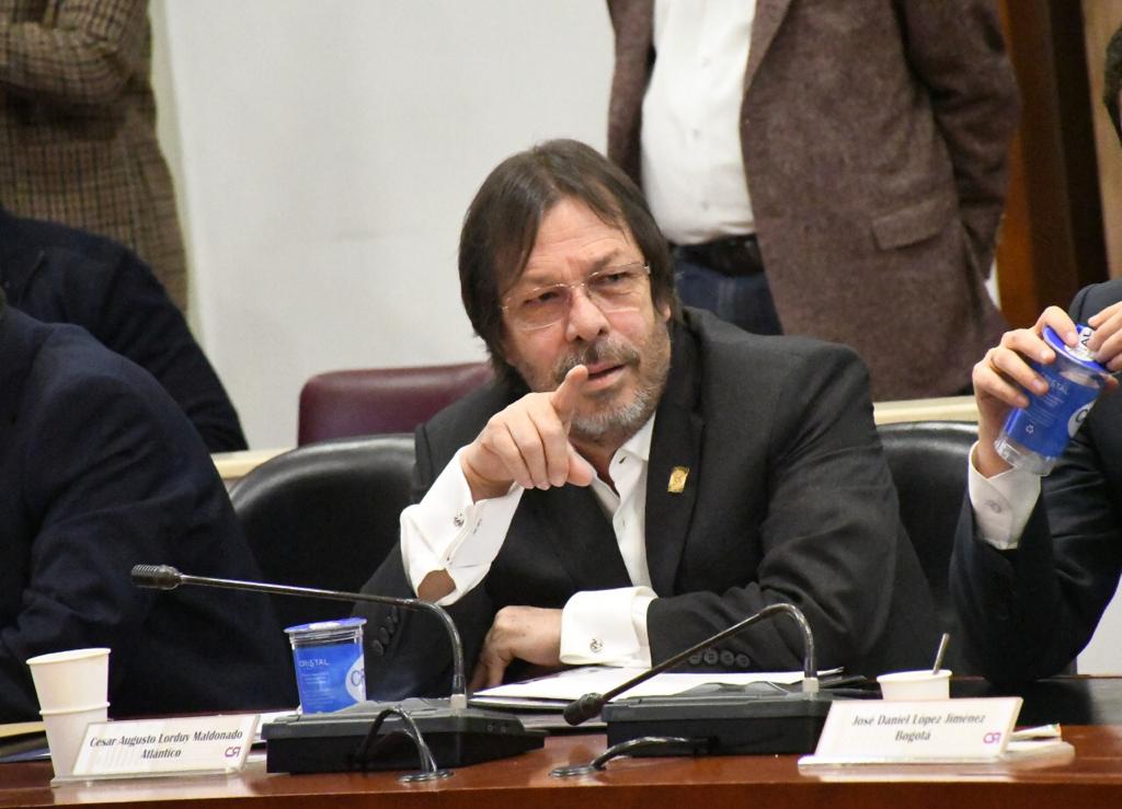 Orlando Cabrales, presidente de Naturgas, califica como positivo impuesto al carbono propuesto por Lorduy 3