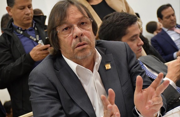 La invitación de Cesar Lorduy a Luis Rodríguez es a no dejar en tinta y papel los proyectos construidos para el Caribe en el DNP 3