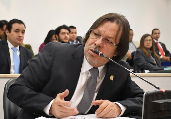 Petición de Naturgas de tarifa específica para cada combustible está en proposición del Representante Lorduy 3
