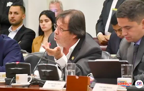La eutanasia es un derecho, no una obligación; como derecho se puede ejercer o no: Cesar Lorduy 3