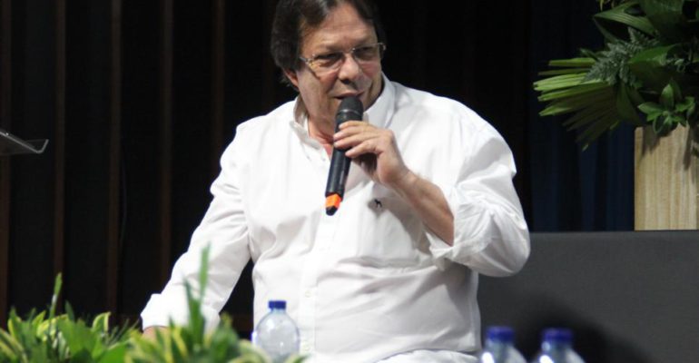 Lorduy modera conversatorio sobre retos del periodismo en el Caribe 1
