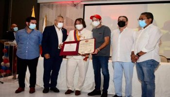 Representante Cesar Lorduy recibe reconocimiento del Congreso 4