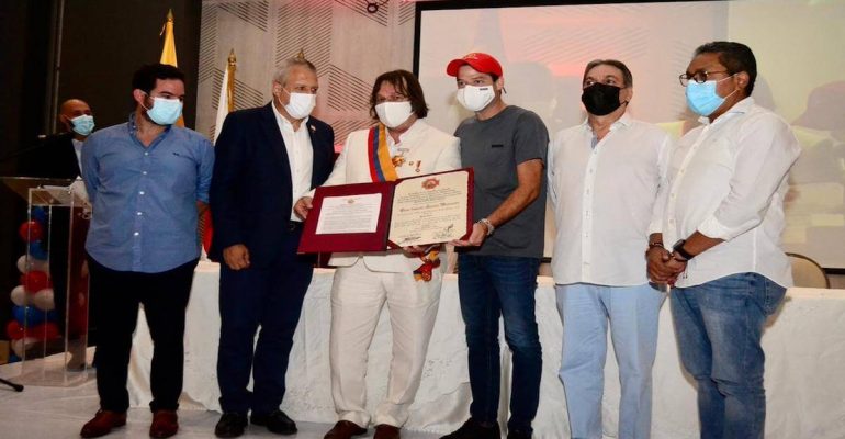 Representante Cesar Lorduy recibe reconocimiento del Congreso 1