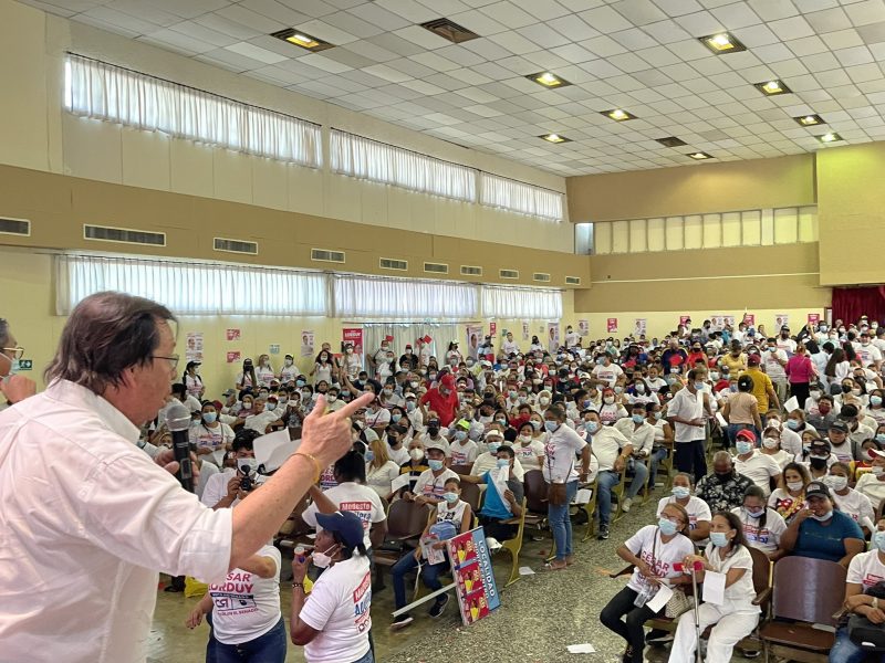 Magnífico evento para respaldar candidatura al senado de César Lorduy 2 Magnífico evento para respaldar candidatura al senado de César Lorduy 3