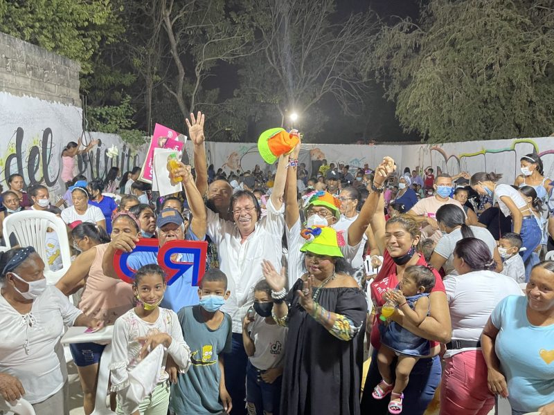 Continúan las reuniones por Barranquilla para respaldar a Cesar Lorduy, esta vez desde El Barrio Santo Domingo de Guzmán 4 Continúan las reuniones por Barranquilla para respaldar a Cesar Lorduy, esta vez desde El Barrio Santo Domingo de Guzmán 4