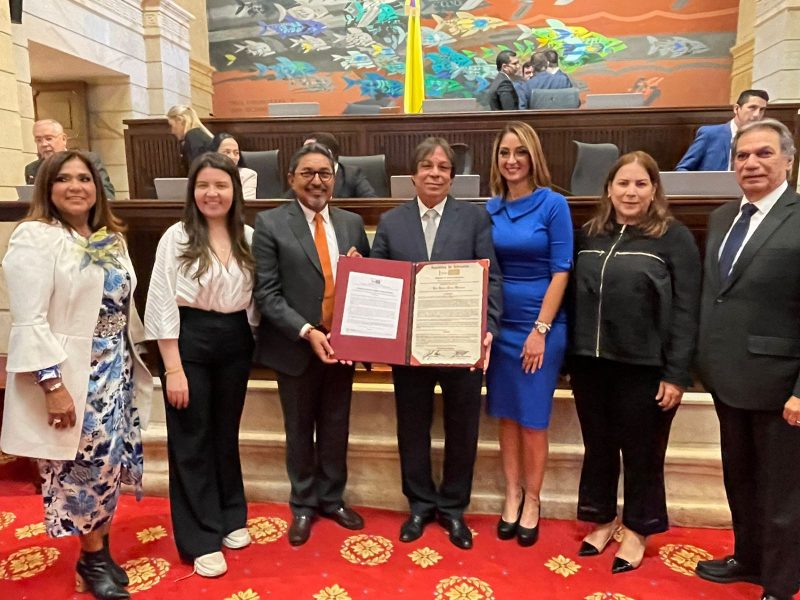 Cámara de Representantes otorga moción de reconocimiento a César Lorduy 4 Cámara de Representantes otorga moción de reconocimiento a César Lorduy 4