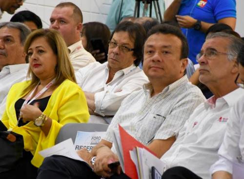 En Barranquilla, Lorduy asiste a foro por crisis regional de la salud 3