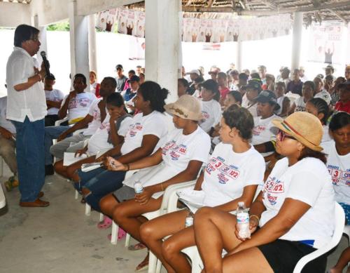 A Campo de la Cruz, en el Atlántico, llegan en campaña César Lorduy Arturo Char 2