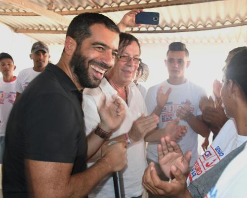 A Campo de la Cruz, en el Atlántico, llegan en campaña César Lorduy Arturo Char 4
